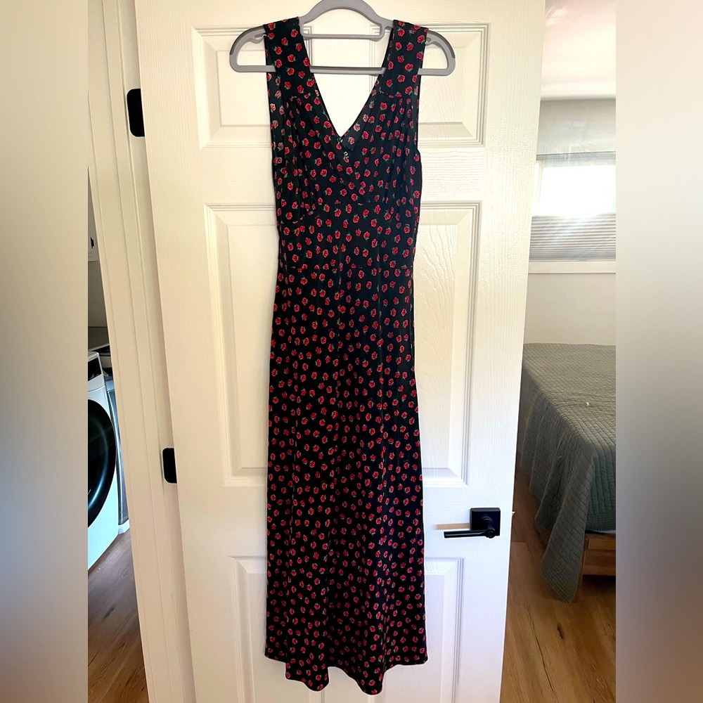 Realisation Par V Neck Midi Dress - M (100%% silk)